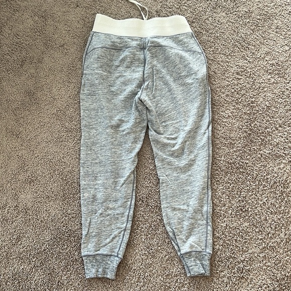 Lululemon joggers - Picture 2 of 7